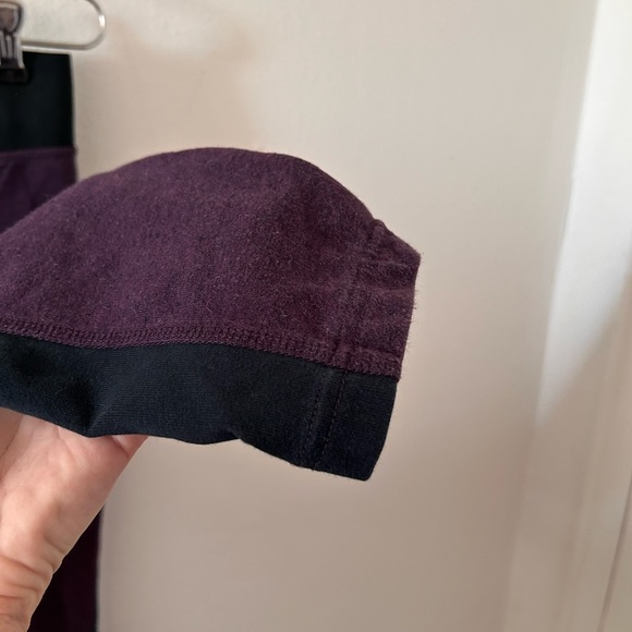 NIKE - Women’s Tights in Medium - Picture 4 of 9